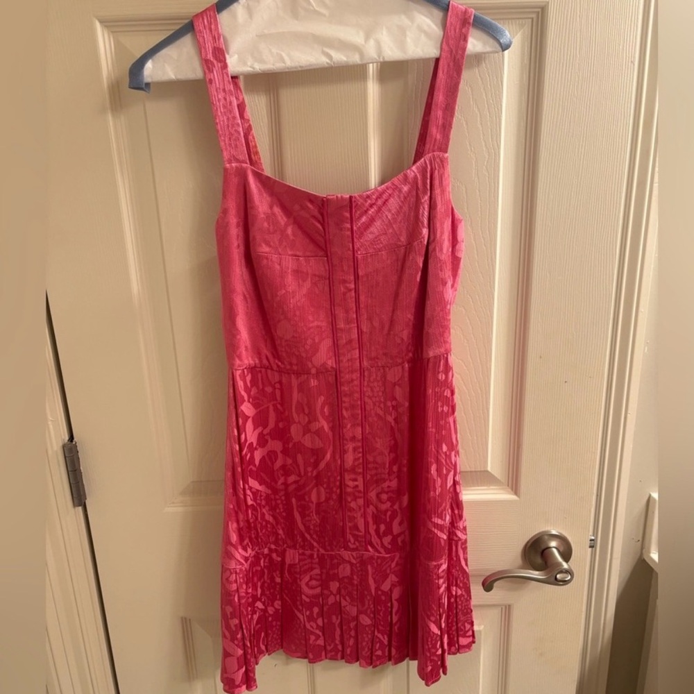 Alexis Alys Dress in Vivid Fuchsia - Picture 2 of 4